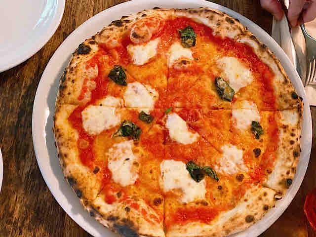 １４８CAFEのマルゲリータピザの画像