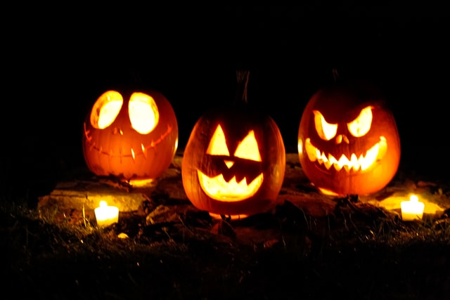 ハロウィンのカボチャ３つ