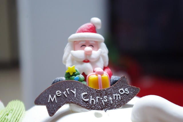 シャトレーゼのクリスマスケーキをイメージした画像