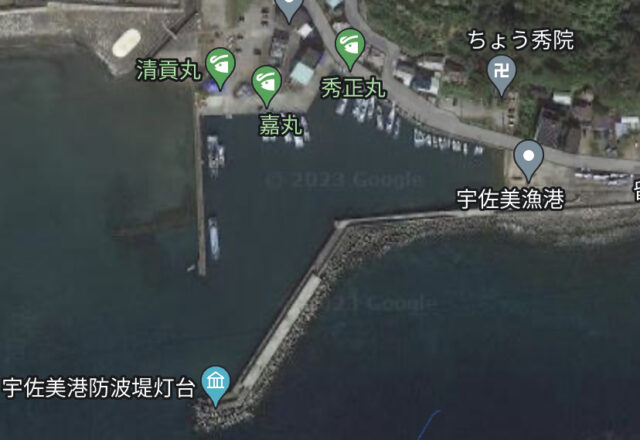 ファミリーで釣りが楽しめる宇佐美漁港の航空マップ画像